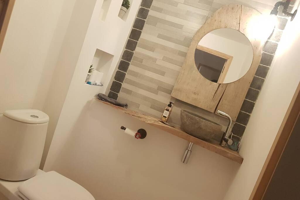 L'Idyllique - Studio Prive Sous Maison Saint-Didier-sur-Beaujeu Exterior foto